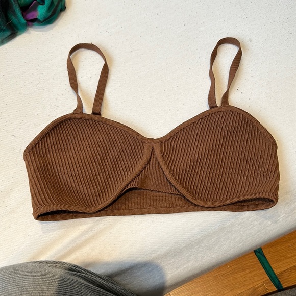 Aritzia Tops - Aritzia Brown Ribbed Top